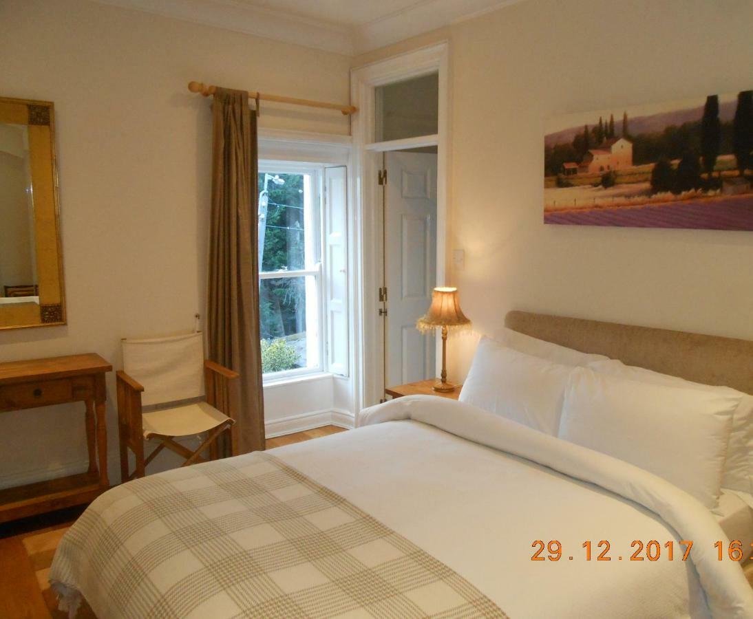 Mount Pleasant Country House Pensionat Lucan Exteriör bild